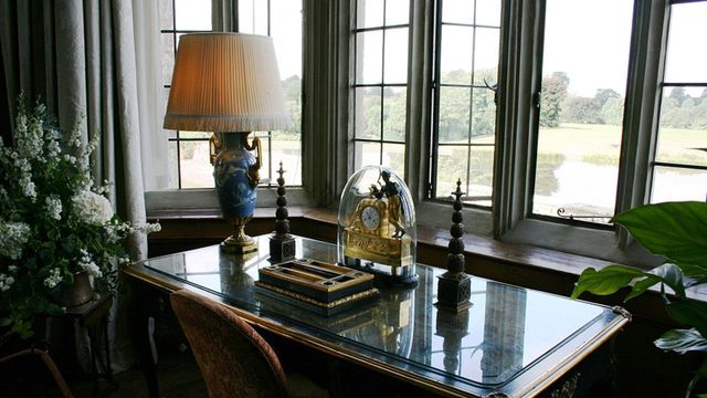 Ваш робочий куток має чудово освітлюватися - фото 396470