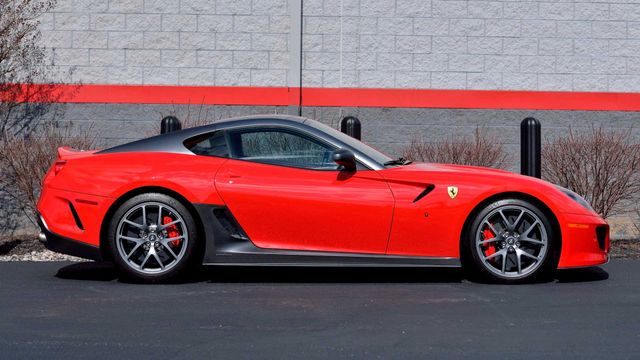 Рідкісну Ferrari 599 GTO виставили на аукціон - фото 396606
