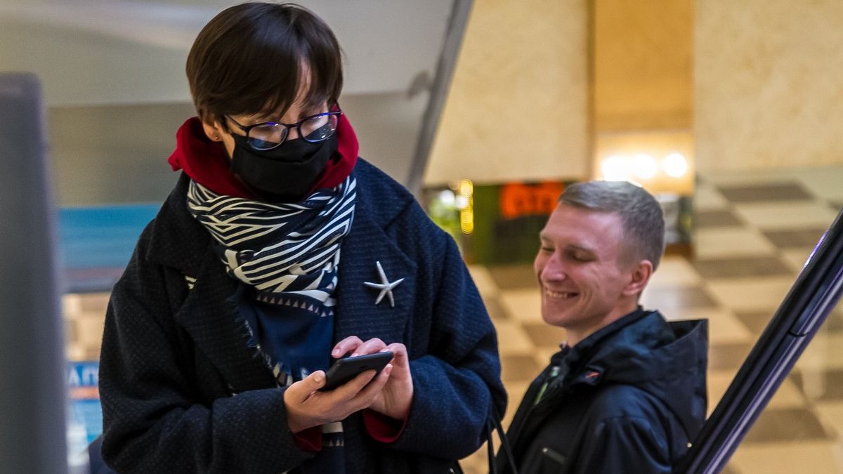 Науковці створили унікальний шарф, здатний замінити медичні маски