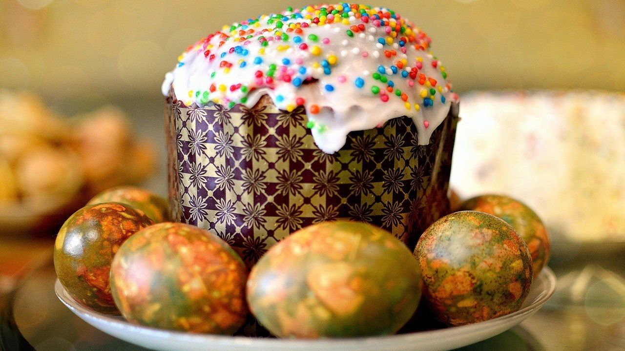 Укрпошта безкоштовно доставить освячені паски українцям: як і де замовити