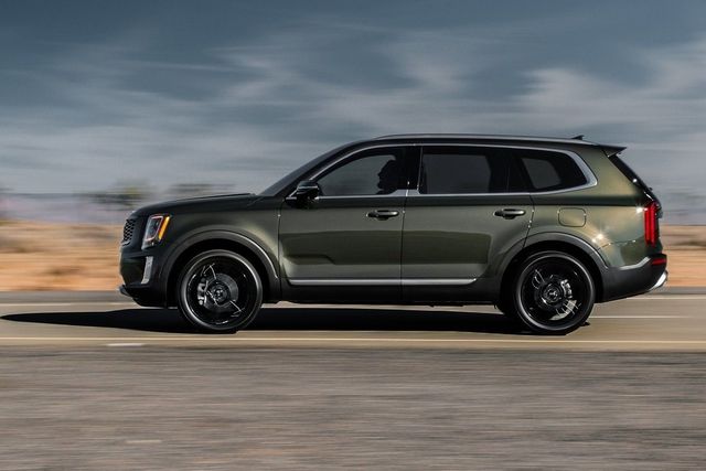 Kia Telluride визнали найкращим авто року - фото 397049