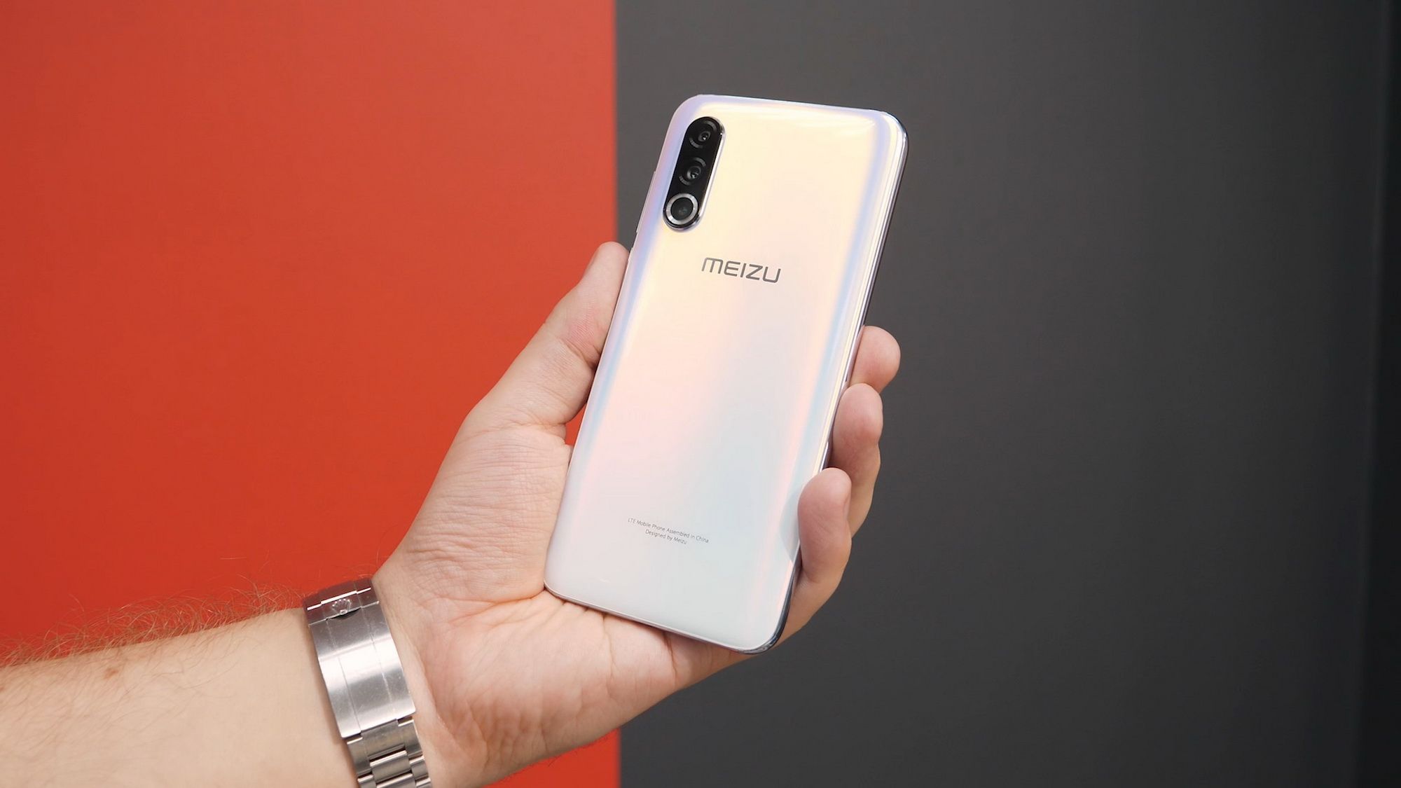 Неанонсований Meizu 17 вражає своєю продуктивністю: результати тесту AnTuTu