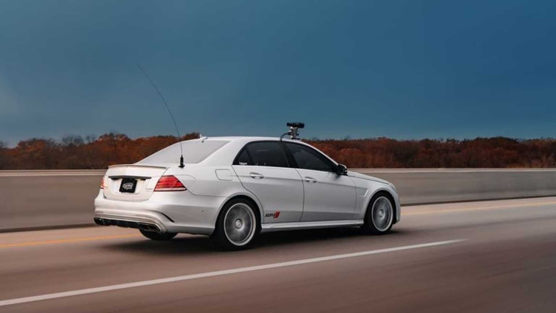 Проїхати по США за 27 годин: водій влаштував незаконну подорож на Audi A8