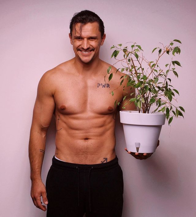 Тарас Цимбалюк похизувався відмінною фізичною формою - фото 397511