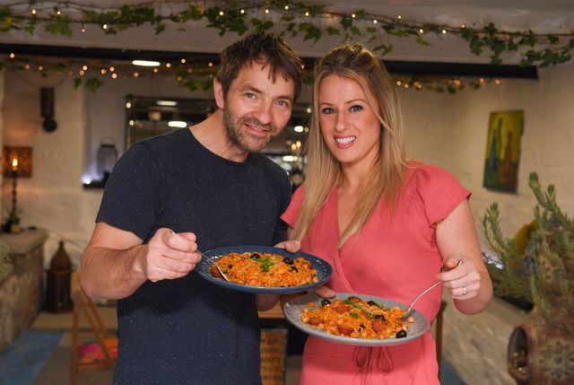 Британське подружжя перетворило гараж в іспанський ресторан (фото) - фото 397566