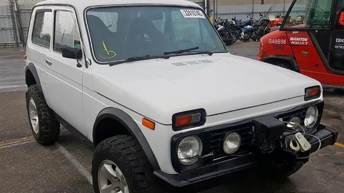 На аукціоні в США продають 40-річну Ниву в ідеальному стані