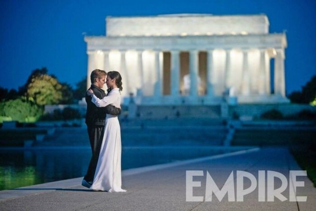 Диво-жінка 1984: Галь Гадот прикрасила обкладинку відомого глянцю - фото 397784