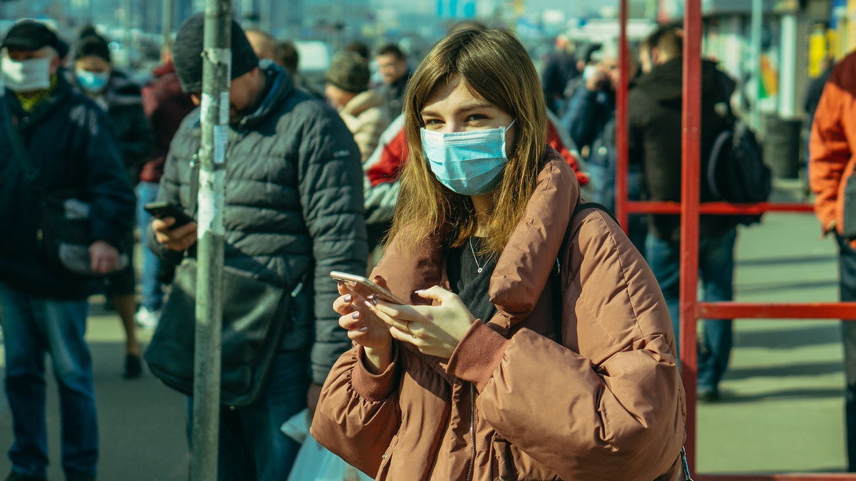У МОЗ пояснили, де в Україні потрібно носити маску: повний перелік громадських місць - фото 1