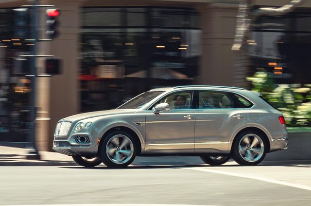 Сумнівна економія: розраховано реальний розхід палива гібридного Bentley Bentayga - фото 398069
