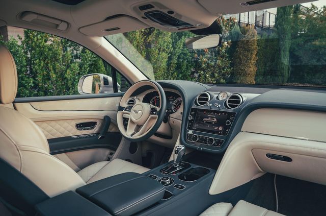 Сумнівна економія: розраховано реальний розхід палива гібридного Bentley Bentayga - фото 398071