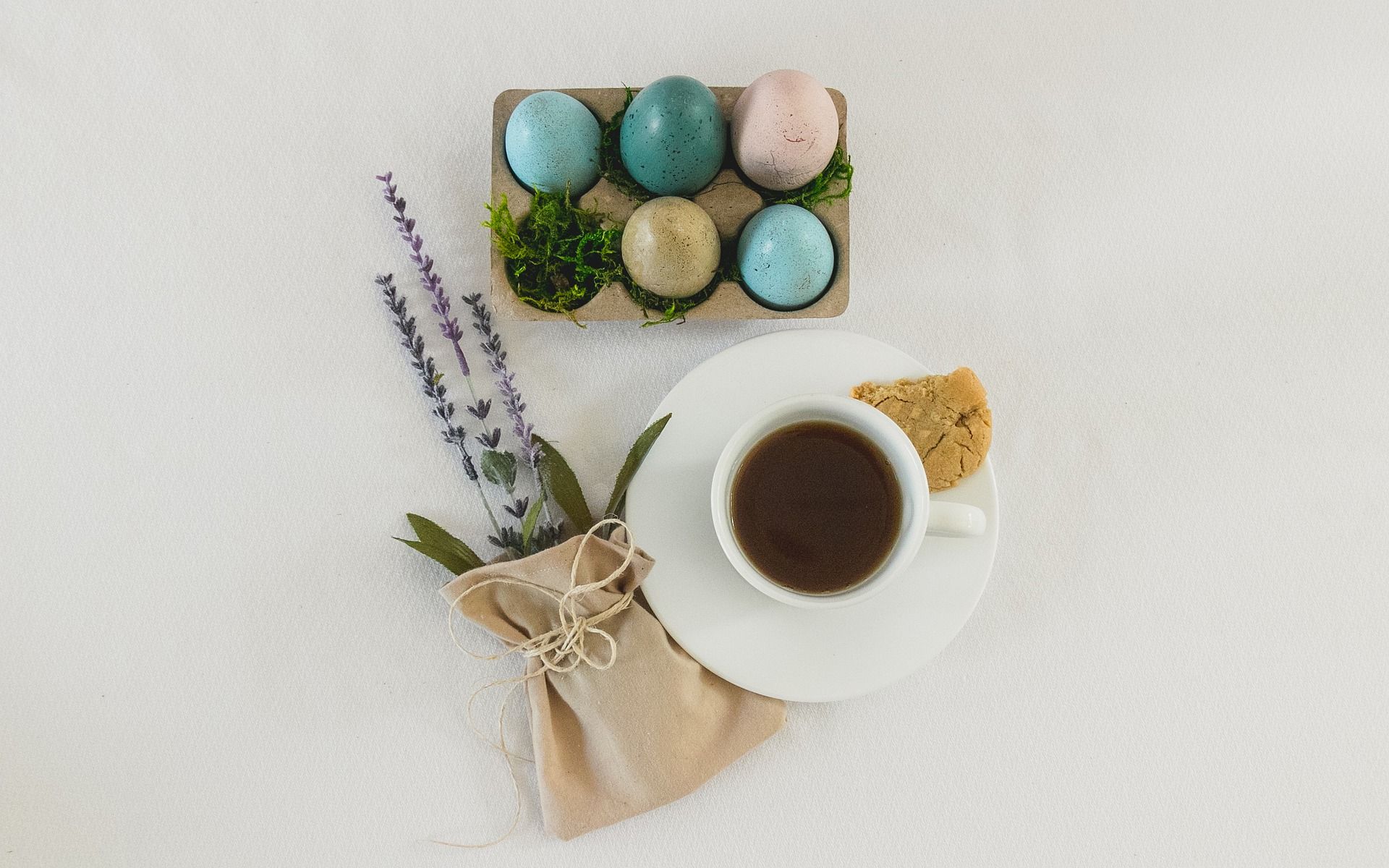 Погода в Україні 16 квітня: потепління та штормовий вітер