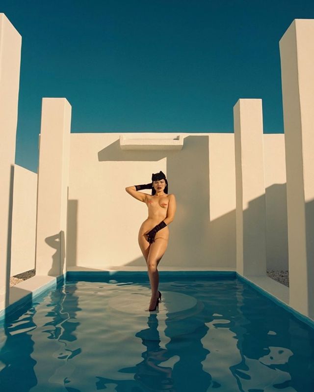 Український фотограф зняла модель plus-size для Playboy - фото 398408