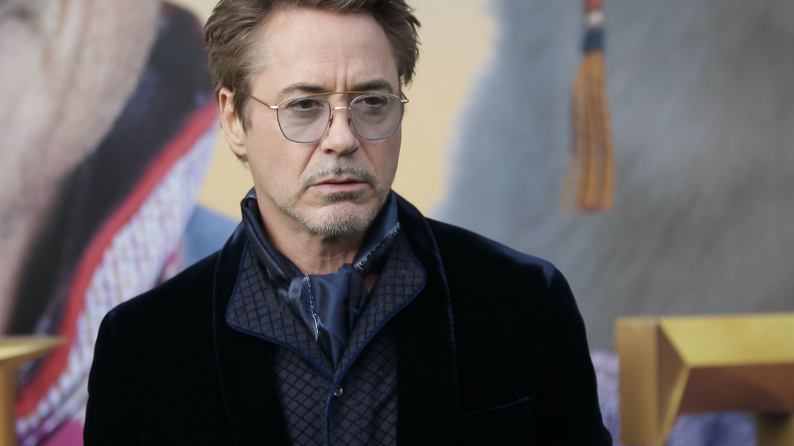 "Залізна людина" Роберт Дауні-молодший знявся у кумедній рекламі OnePlus 8 Pro