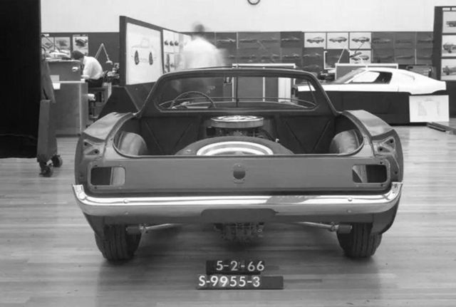 Ford нарешті розгадав загадку таємничого концепту Mustang - фото 398747