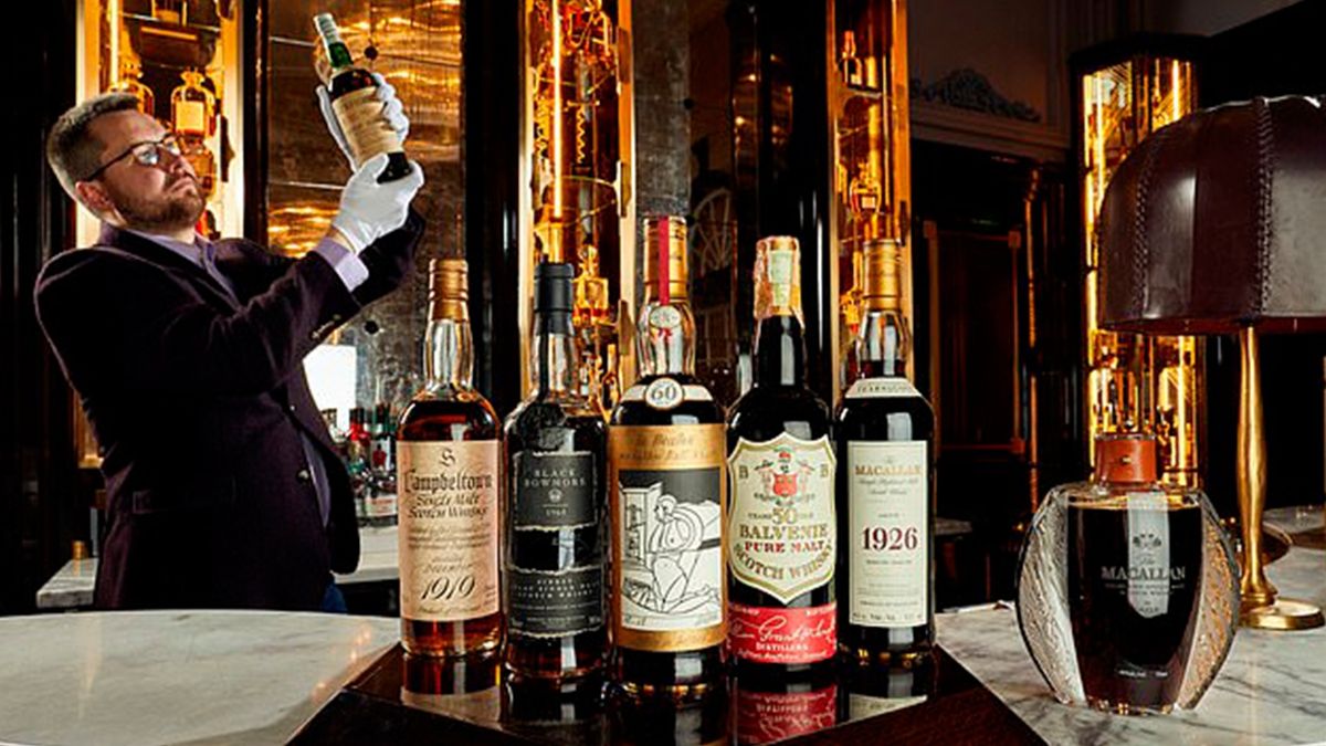 У Шотландії виставили на аукціон найдорожчий напій у світі - фото 1