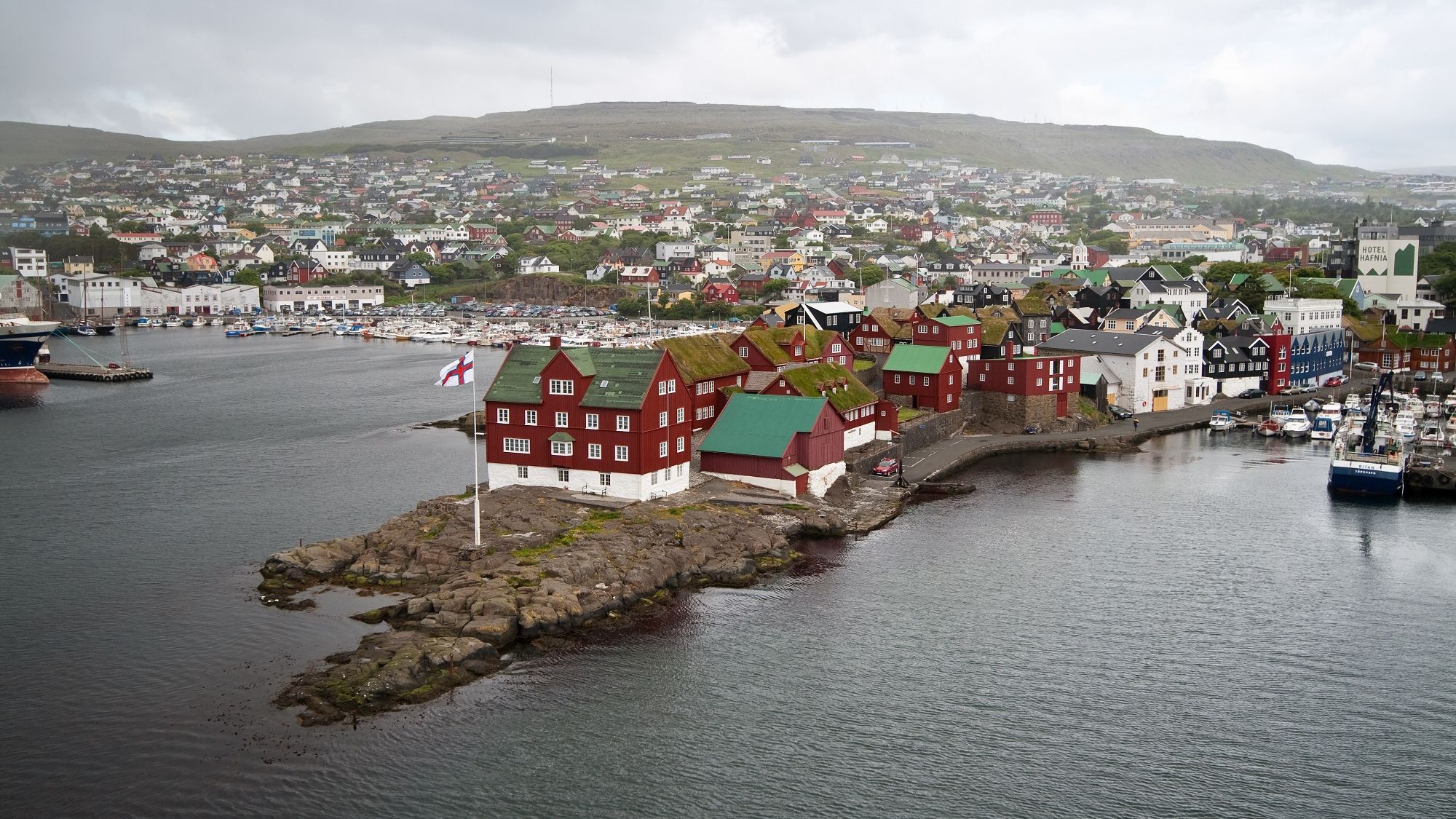 Керувати діями жителів онлайн: новий інтерактивний спосіб подорожувати по Фарерах