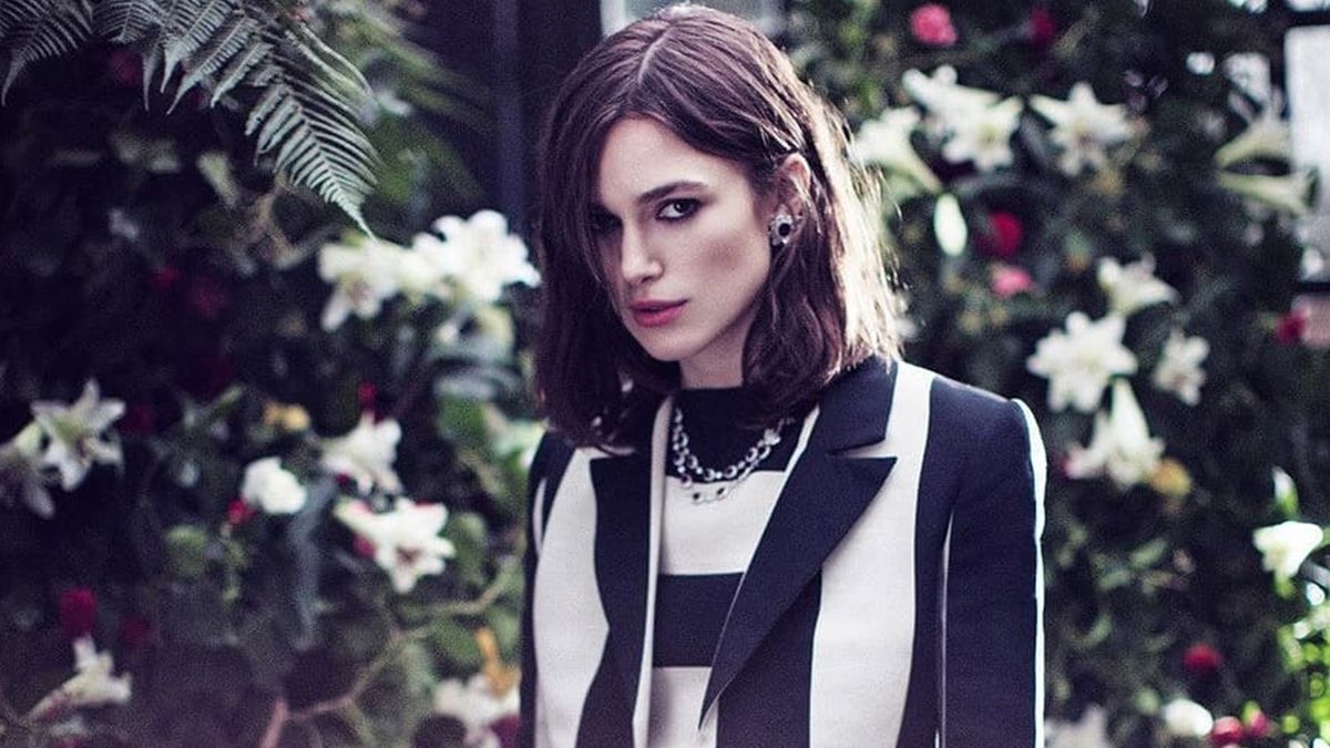 Кіра Найтлі зіграла на зубах культовий хіт The Beatles: відео