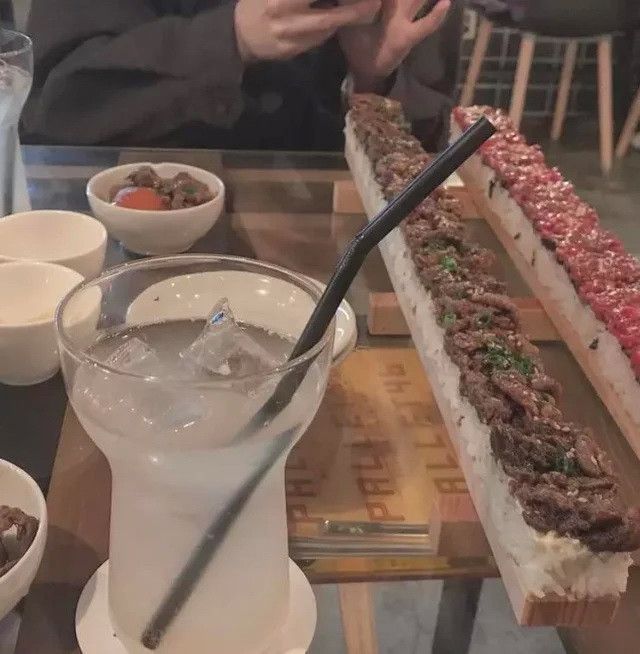 Дивна презентація страв у закладах, яка викликає подив і шок (фото) - фото 399096