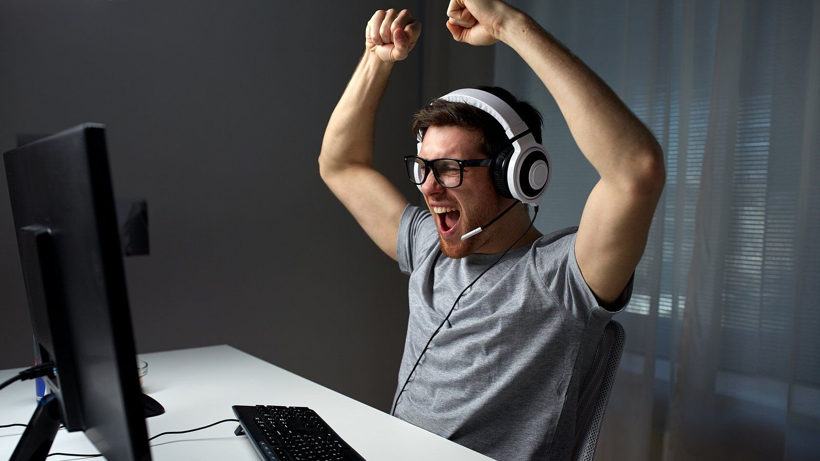 Sony задумалася над створенням робота-партнера для самотніх геймерів - фото 1