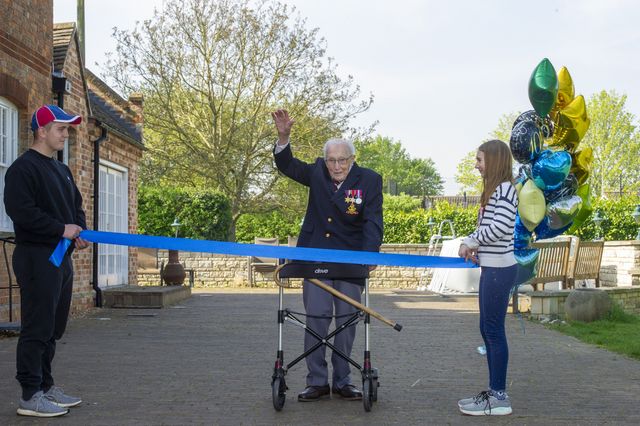 Том Мур - фото 399159