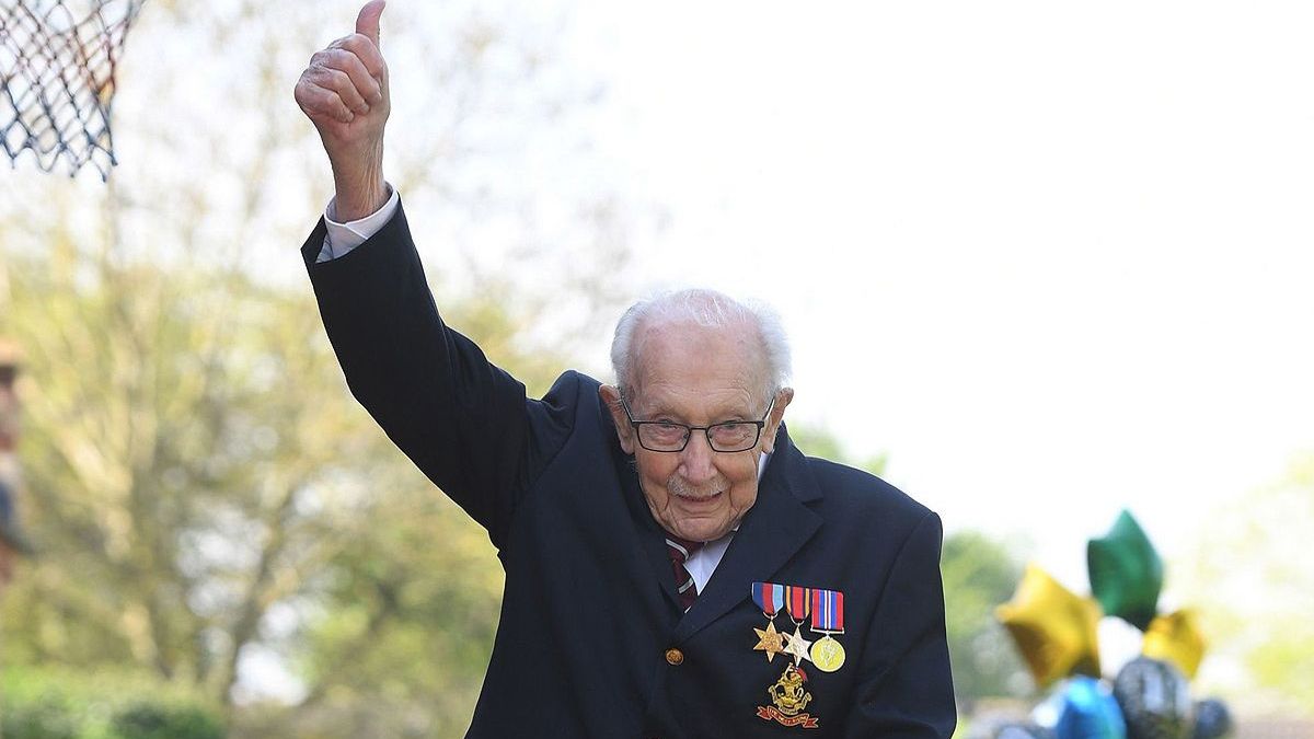Британський ветеран зібрав 18 мільйонів фунтів для медиків