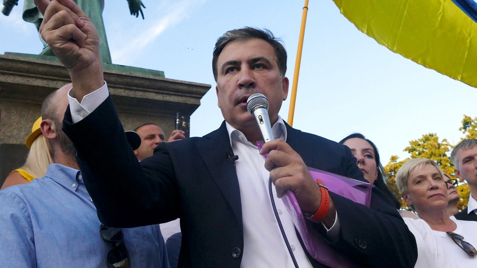 У Венецію повернулись дельфіни, а в Україну – Саакашвілі: реакція мережі