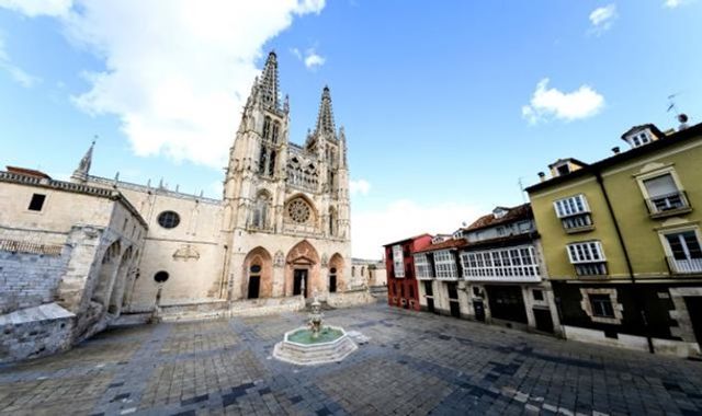 На фото показали міста Європи під час карантину - фото 399650