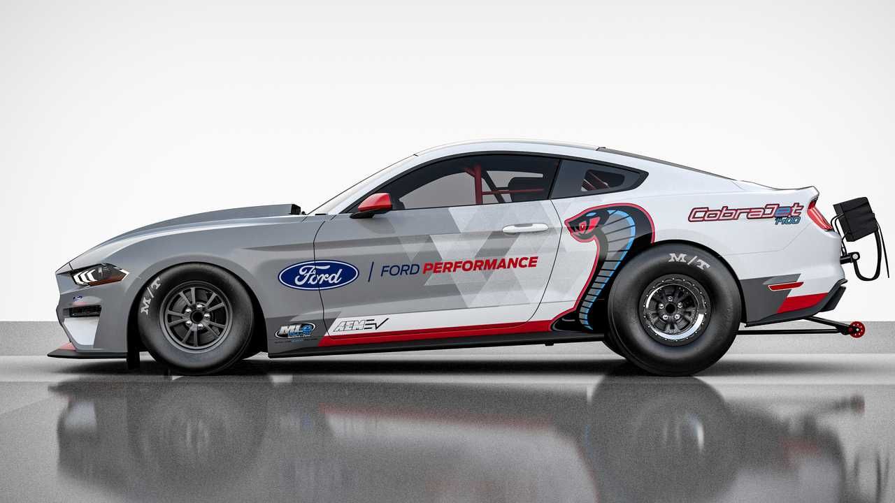 У Ford Mustang з'явилась 1420-сильна електрична версія: для чого їй парашут?