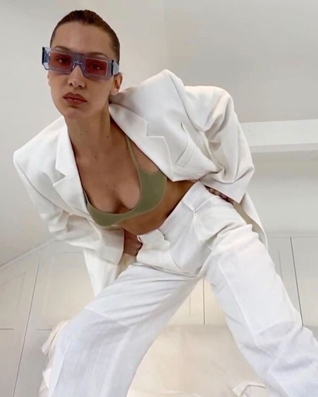 Найкрасивіша жінка у світі знялася без білизни - фото 399938