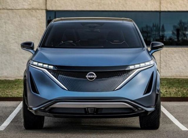 Потужну Nissan Ariya показали на перших фото - фото 400477