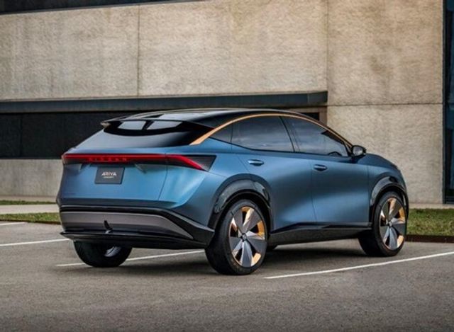 Потужну Nissan Ariya показали на перших фото - фото 400478