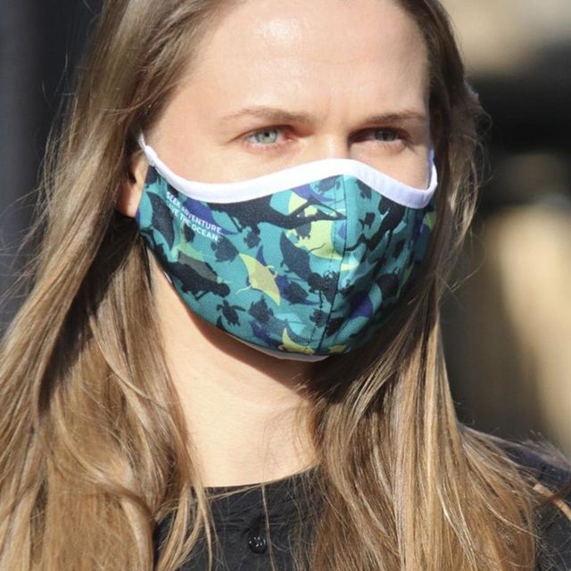 Американські дайвери виготовляють маски з пластику, який виловили з океану - фото 400810