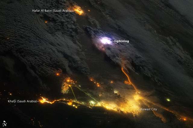 У NASA вибрали найкраще фото Землі: воно прекрасне - фото 401128