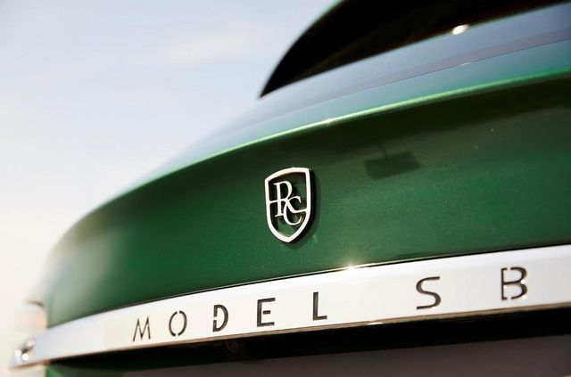 Унікальний універсал Tesla виставили на продаж: його ціна захмарна - фото 401375