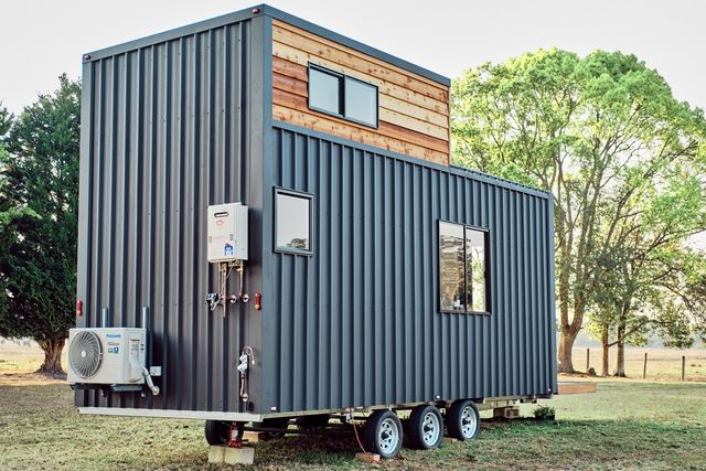 Австралійці створили дім мрії на колесах: яскраві фото - фото 401629