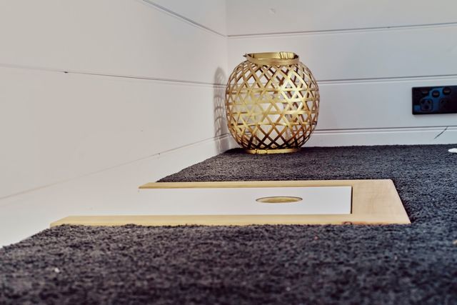 Австралійці створили дім мрії на колесах: яскраві фото - фото 401630