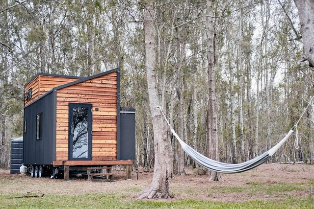 Австралійці створили дім мрії на колесах: яскраві фото - фото 401636