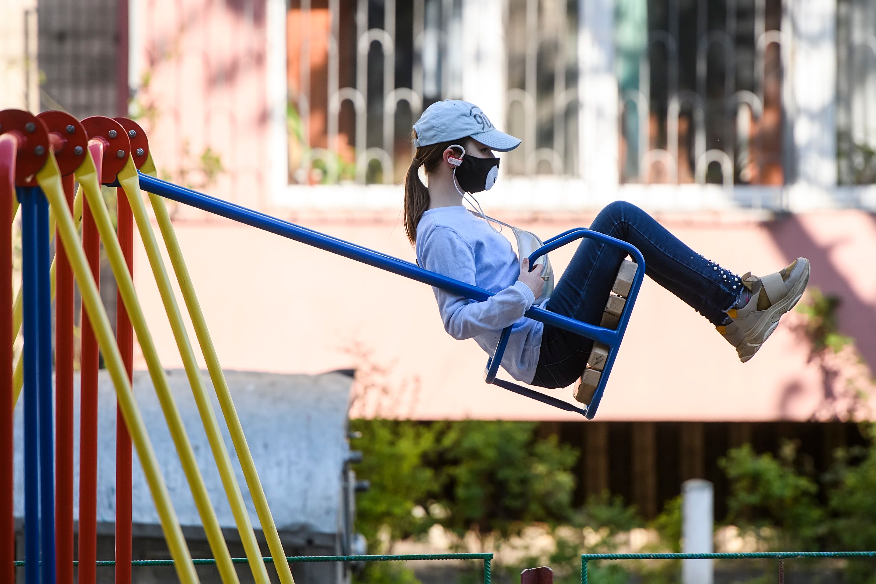 Карантин в Україні продовжать до 22 травня, але з послабленнями: що відкриють 11 травня