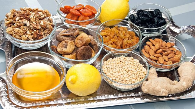 Найбанальніші продукти, які зміцнюють імунітет - фото 401944