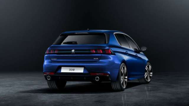 Peugeot представить новий електрокар: конкурент Volkswagen Golf R - фото 402122