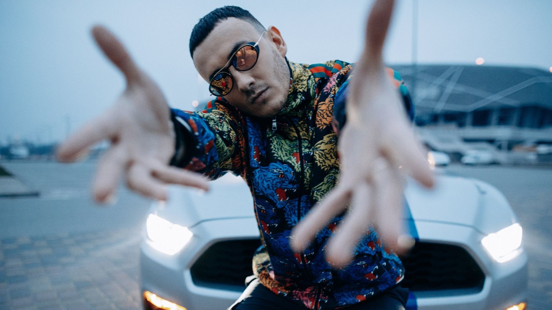 Ivan NAVI – Холодна ніч: дивіться кліп на новий запальний трек