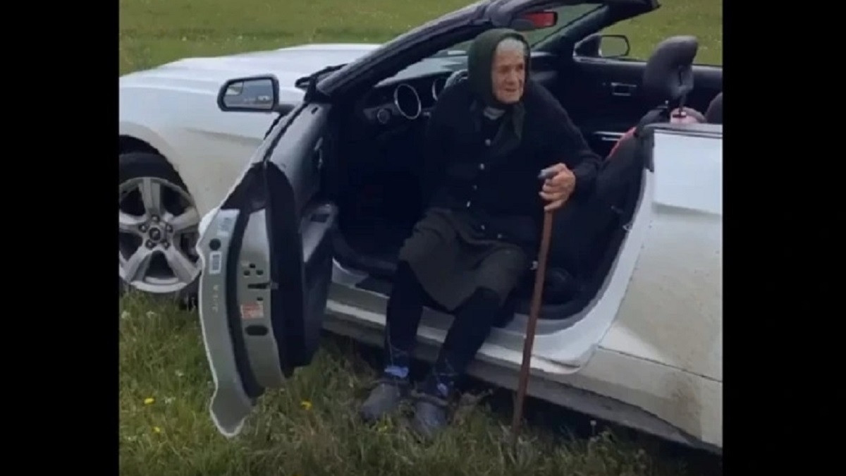 90-річна бабця влаштувала дрифт на Закарпатті - фото 1