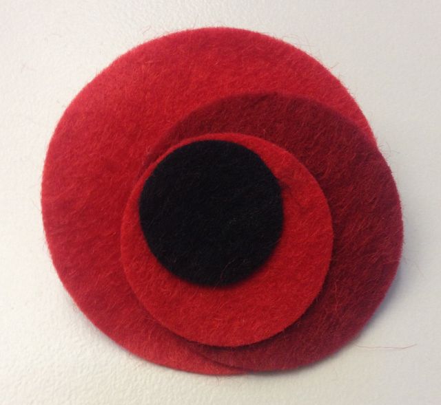 День пам'яті та примирення: що означає червоний мак і як його зробити власноруч - фото 402713
