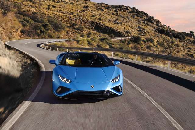 Lamborghini представили нову шикарну модель з лінійки Huracan - фото 402741