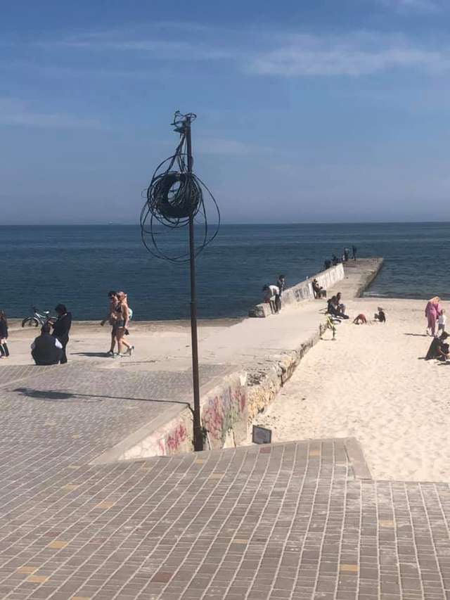 В Одесі на пляжах збільшилася кількість відпочивальників: фотофакт - фото 402763