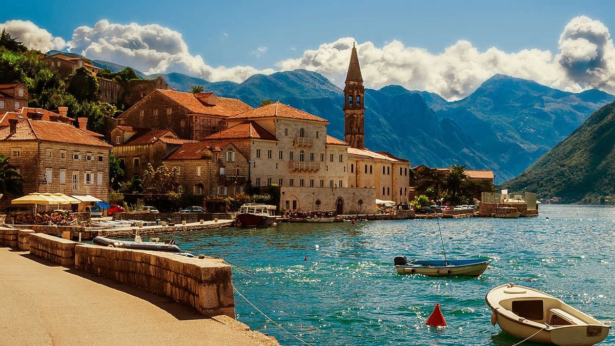 Стало відомо, коли Чорногорія планує відкрити туристичний сезон - фото 1