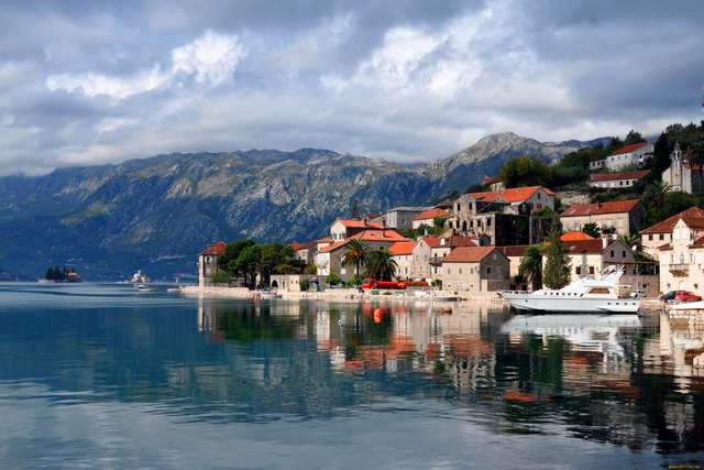 Стало відомо, коли Чорногорія планує відкрити туристичний сезон - фото 403246