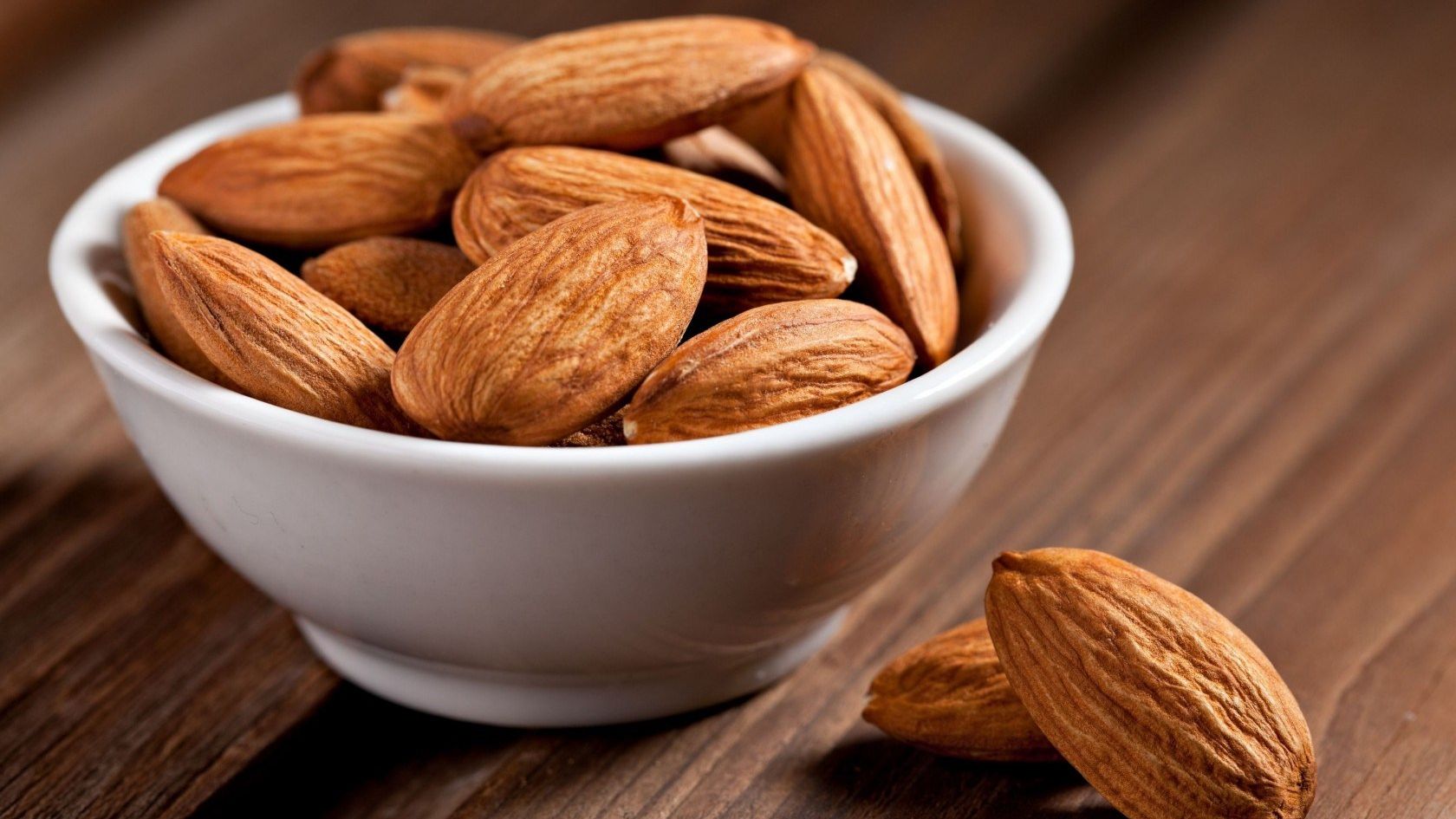 Названі цілющі властивості мигдалю