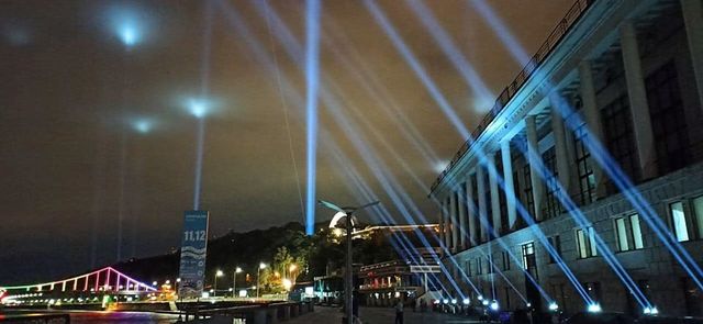 Стоп культурний карантин: як пройшла видовищна антикарантинна акція у Києві - фото 403733