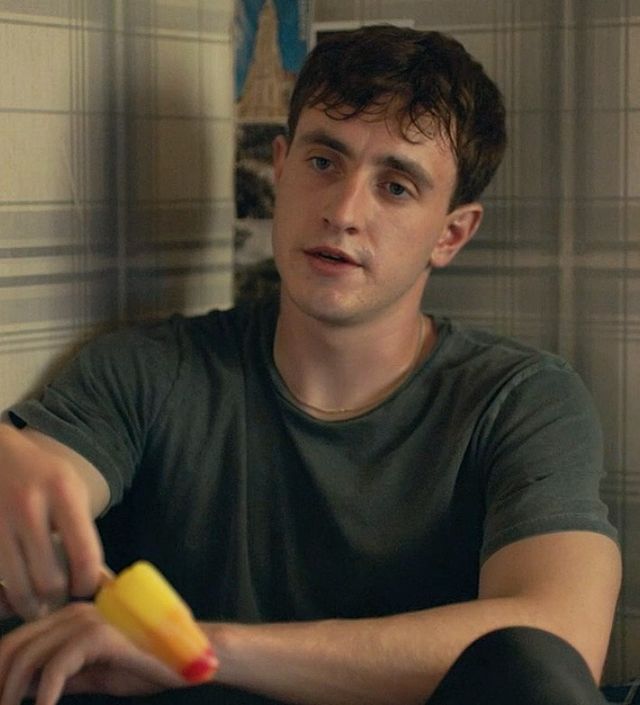 У ланцюжка головного героя серіалу Нормальні люди з'явився акаунт в Instagram - фото 403756